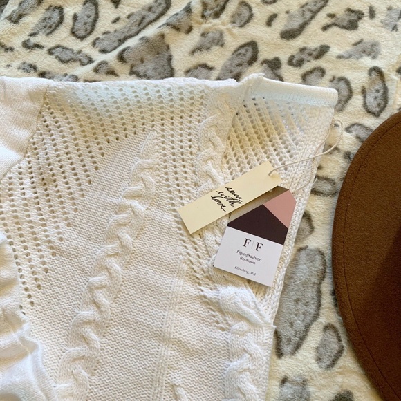 Ruffle Sleeve White Cable Knit Boutique Sweater - Picture 4 of 6